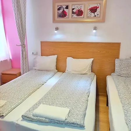 Bed & Breakfast Baixasuites Lisbon
