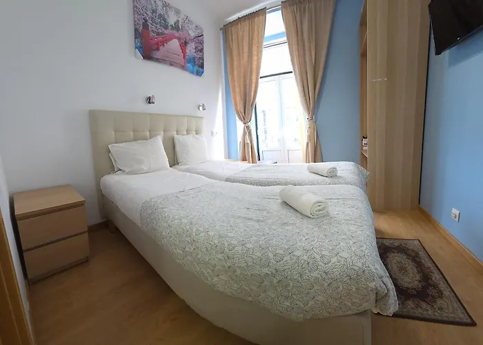 Baixasuites Bed & Breakfast 3*